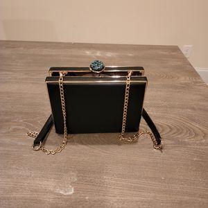 Black purse crossbody